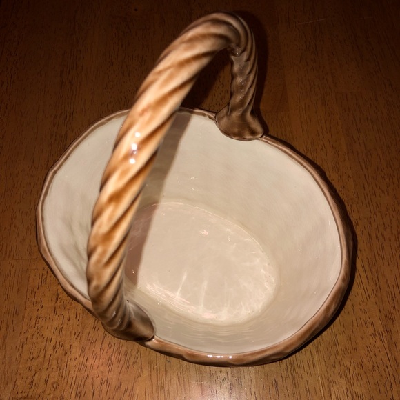 Ceramic Basket - Picture 2 of 4